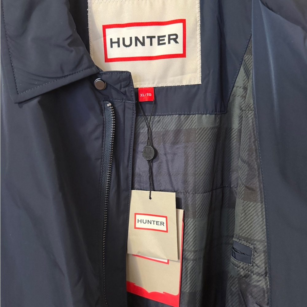 Hunter Men's Dark Blue Raincoat - Picture 4 of 5